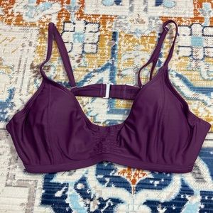 🐲💙 Athleta smocked Bikini Top